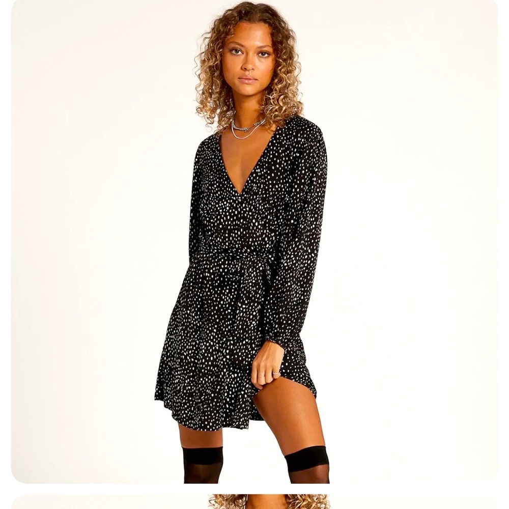 Volcom Flower Trip Dress, NWT, Long Sleeve Mini, Wrap Belt, B/W Dots, Multi-Wear